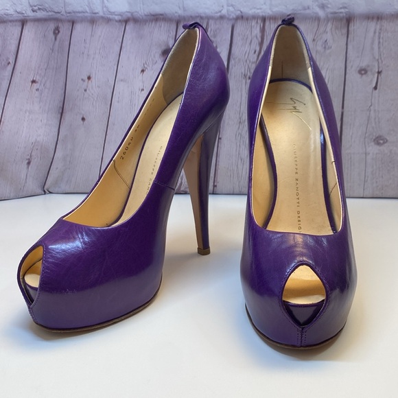 Giuseppe Zanoti Purple Leather Peek a Boo Open Toe Stiletto 4.25” Heels EUC - Picture 14 of 14